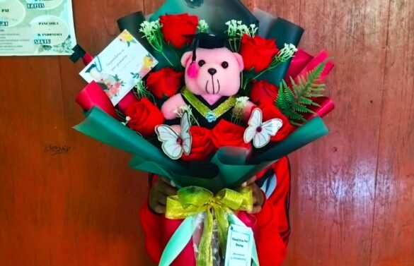 Bouquet Full Flower Doll
